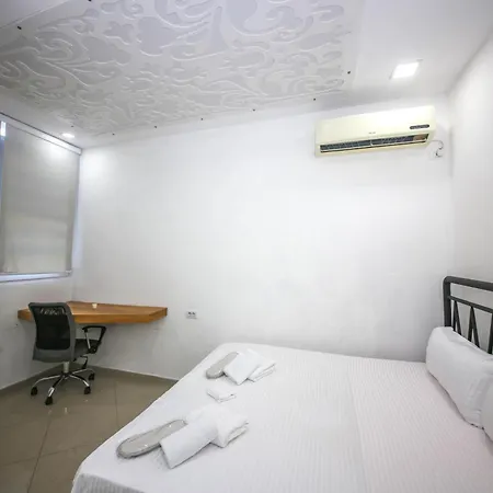 Miki Apartment *