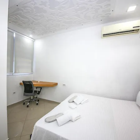 Miki Apartment *